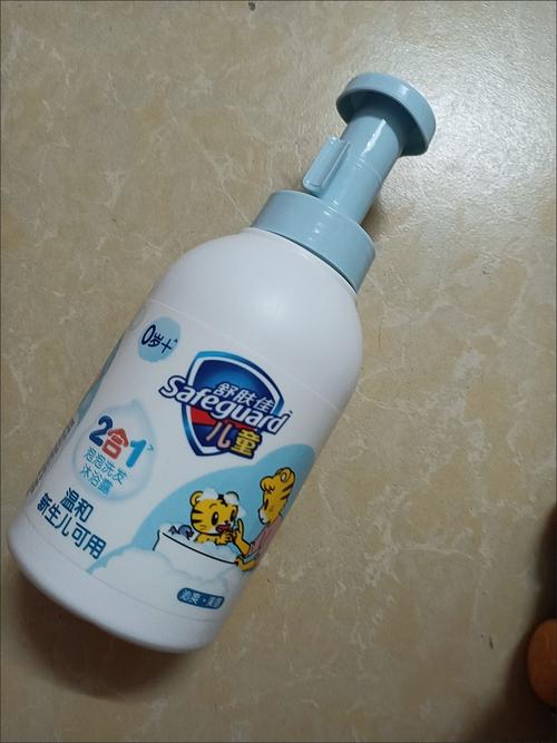 儿童沐浴露能否替代洗发水使用？对头皮健康有无潜在影响？-第1张图片-郑州医学网