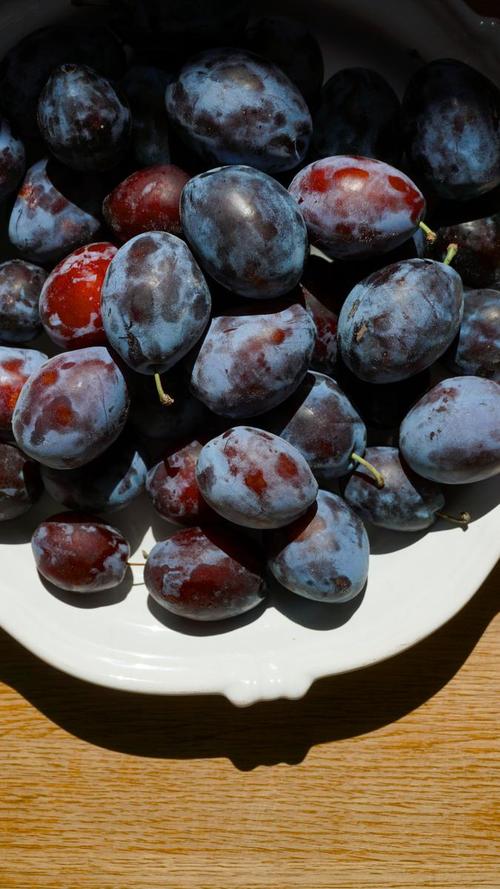 孕期吃哪种水果能缓解便秘？有哪些高效安全的推荐？-第1张图片-郑州医学网