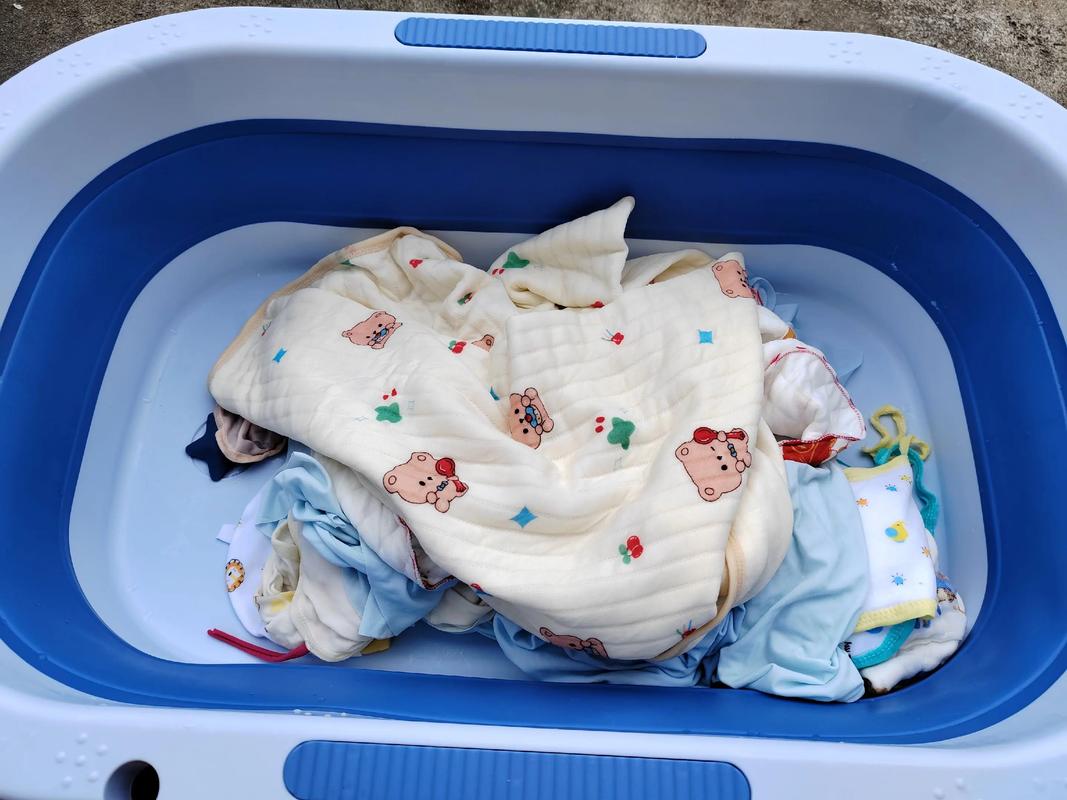 新生儿衣服晚上忘记收，会有灰尘或潮气吗？要不要重新洗一遍？-第2张图片-郑州医学网