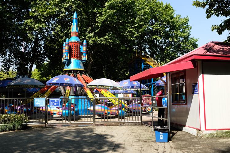 共青森林公园儿童乐园有哪些适合低龄儿童的游乐项目?-第1张图片-郑州医学网 共青森林公园儿童乐园有哪些适合低龄儿童的游乐项目?-第1张图片-郑州医学网