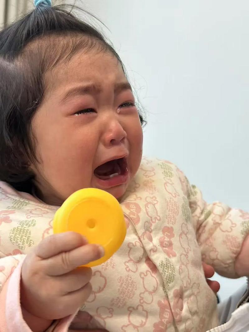 新生儿不爱哭只哼哼是正常现象还是健康信号?-第3张图片-郑州医学网 新生儿不爱哭只哼哼是正常现象还是健康信号?-第3张图片-郑州医学网