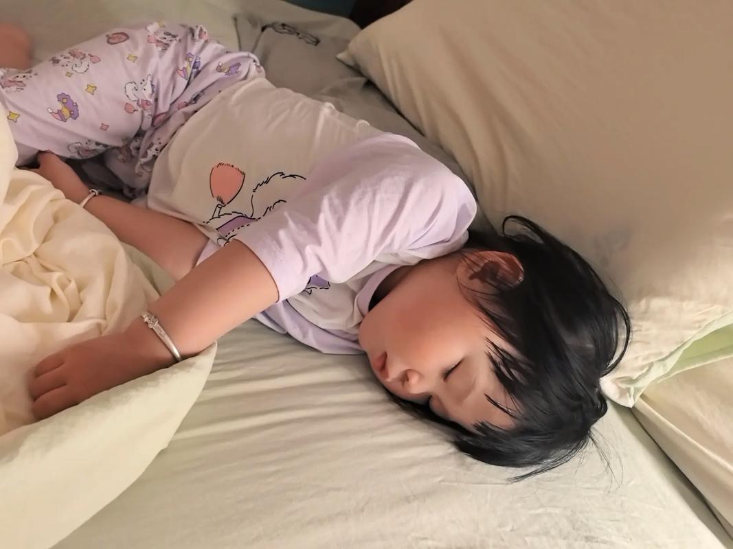 新生儿晚上频繁哭闹不睡觉,是哪些原因导致的?-第2张图片-郑州医学网 新生儿晚上频繁哭闹不睡觉,是哪些原因导致的?-第2张图片-郑州医学网