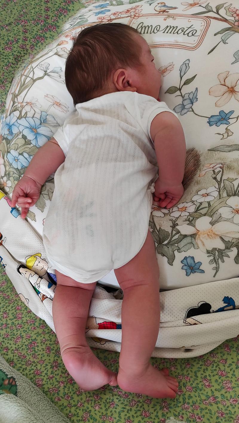 新生儿究竟要到多大月龄才能自如转头?背后有哪些发育信号值得关注?-第2张图片-郑州医学网 新生儿究竟要到多大月龄才能自如转头?背后有哪些发育信号值得关注?-第2张图片-郑州医学网