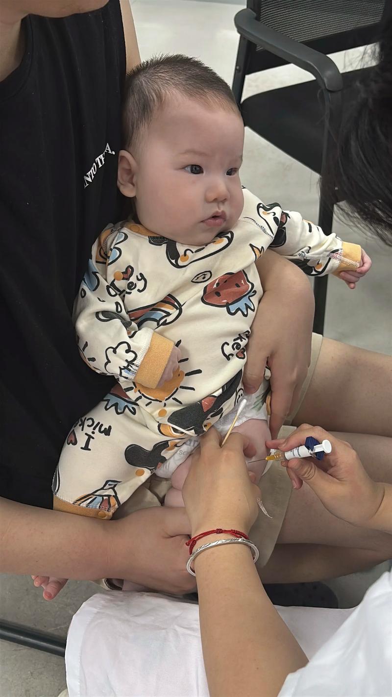 新生儿臀部注射定位图，如何精准避开危险区域确保安全注射？-第3张图片-郑州医学网