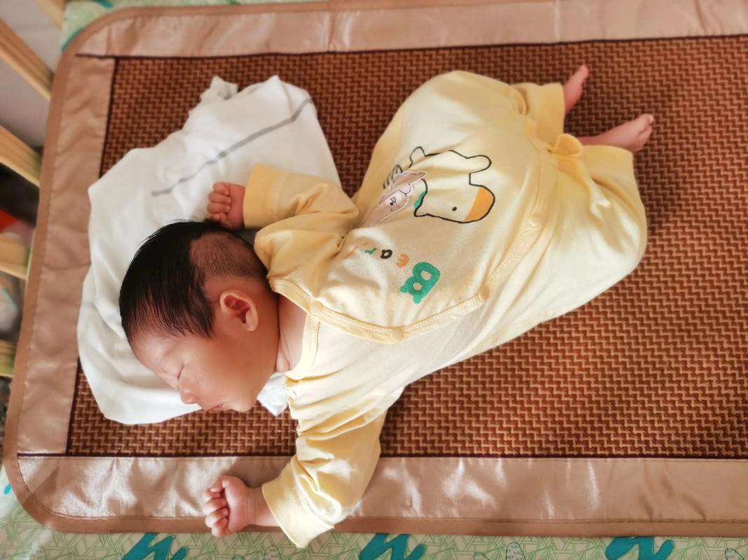 新生儿睡觉脑袋左右晃-第1张图片-郑州医学网