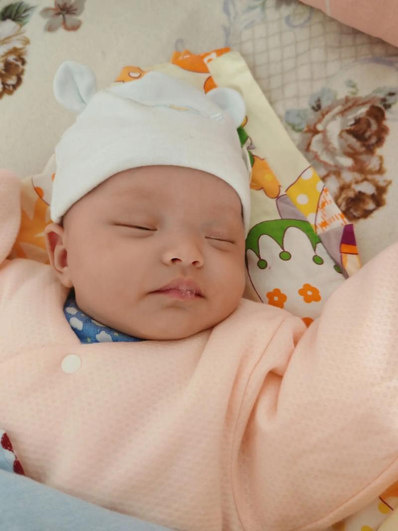 新生儿睡觉嘴巴吐泡沫是正常现象还是健康预警信号？-第3张图片-郑州医学网