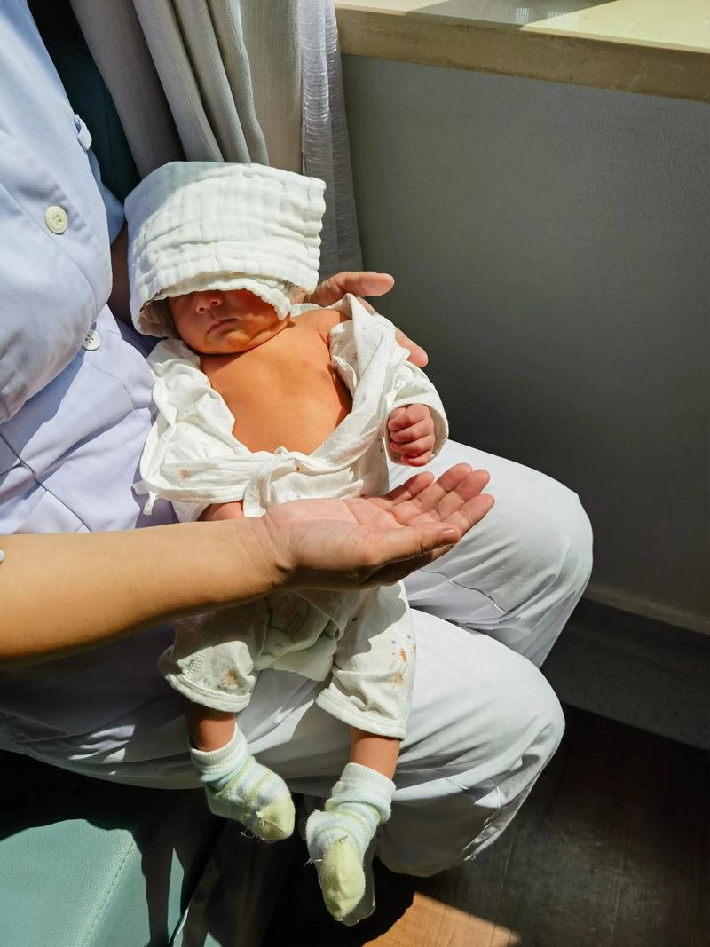 新生儿放弃治疗背后，伦理困境与生命价值该如何权衡？-第2张图片-郑州医学网